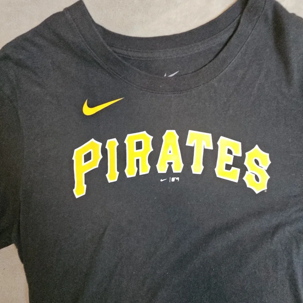 Nike PITTSBURGH PIRATES Black Nike T Shirt Size L Hayes #13 MLB‎ Baseball